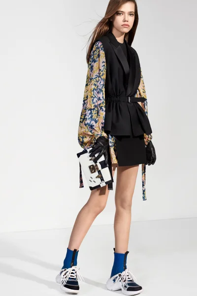 Look 15
